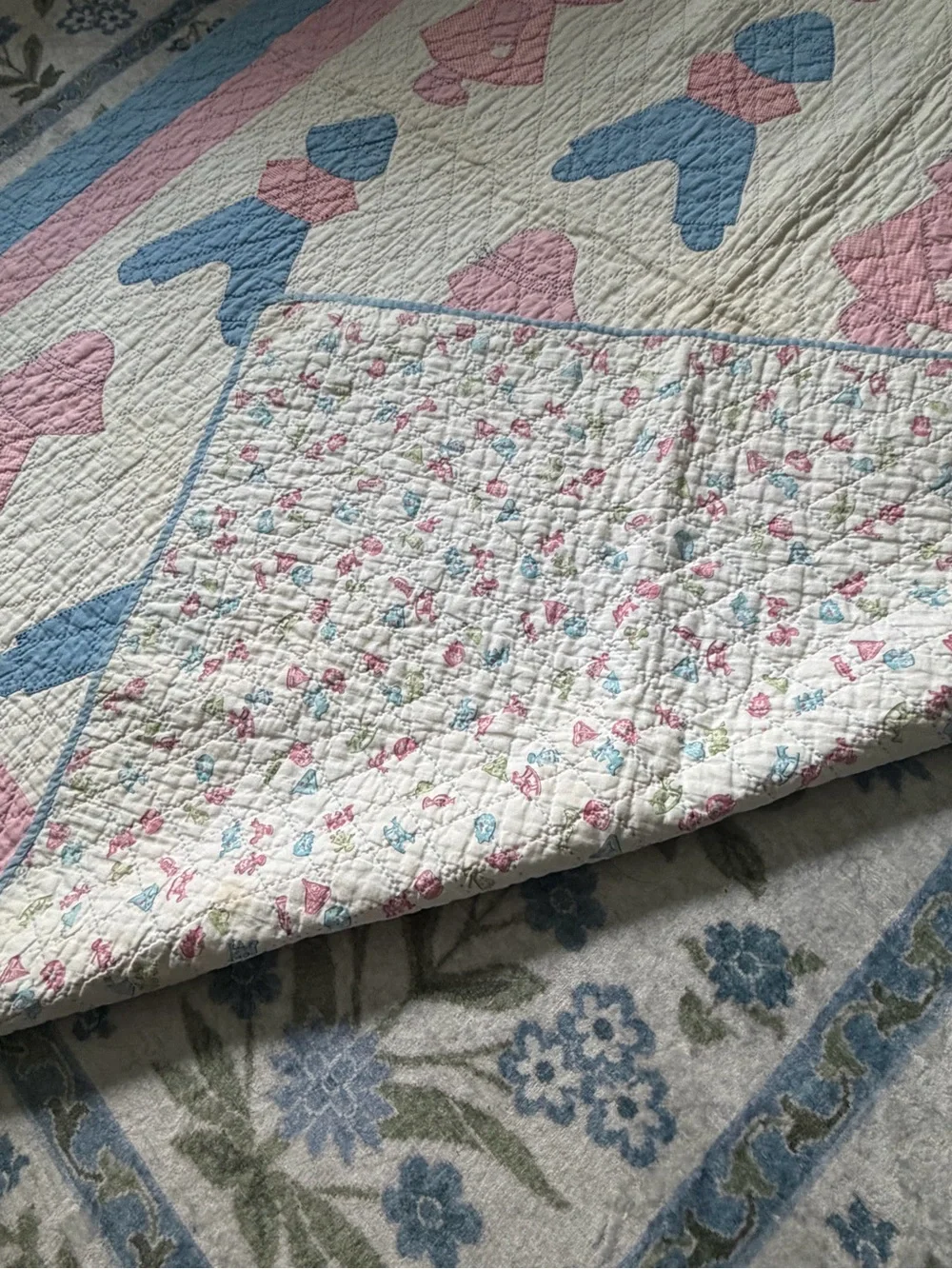 Vintage Cottagecore Handmade Sunbonnet Sue Pink & Blue Patchwork Quilt